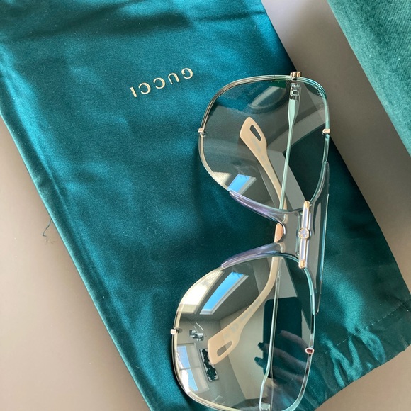 Authentic Gucci sunglasses - Picture 5 of 11
